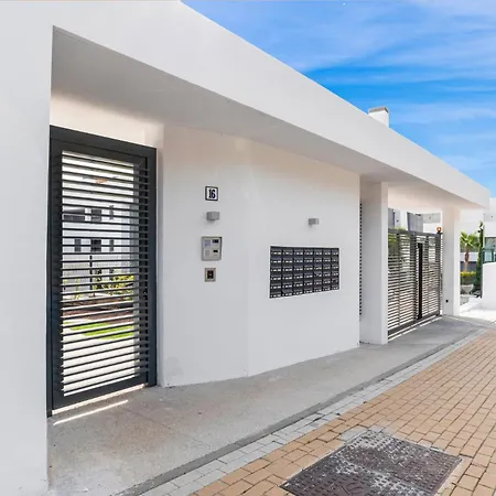 Escapada De Lujo Con Piscina Y Jardines