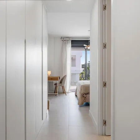 Escapada De Lujo Con Piscina Y Jardines Lejlighed Estepona