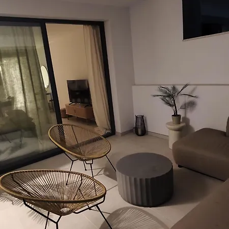 Escapada De Lujo Con Piscina Y Jardines