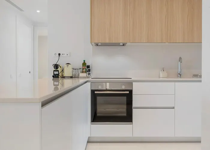 Escapada De Lujo Con Piscina Y Jardines Estepona