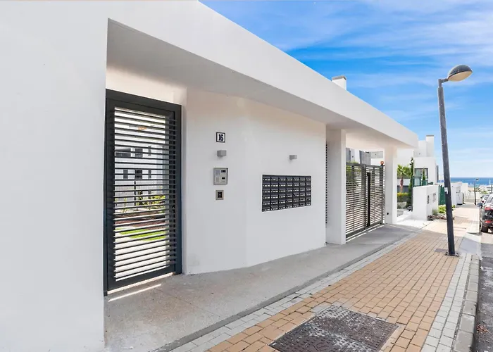 Escapada De Lujo Con Piscina Y Jardines